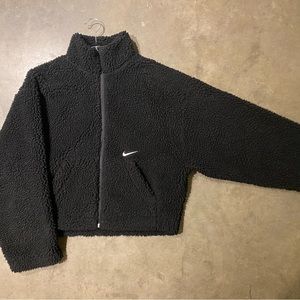 Nike Sherpa Jacket - Size L in Black